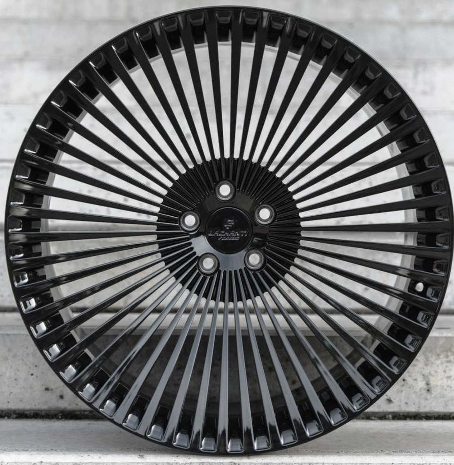 LC-F37 Glanzschwarz