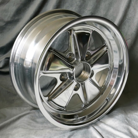 Maxilite 5 Spoke Vollpoliert passend für Porsche 15x7 5x130