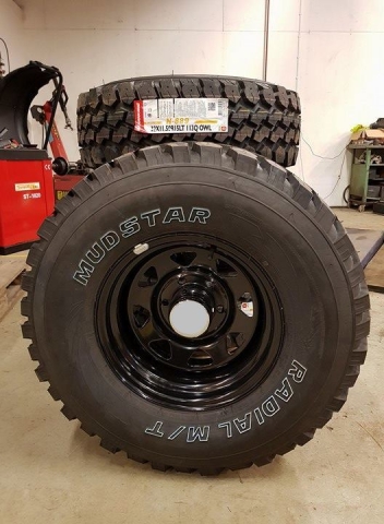 Rocky AT schwarz 15x8 6x5.5
