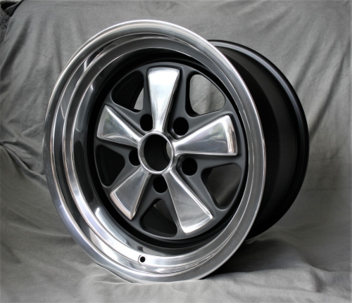 Maxilite RSR Style passend für Porsche 17x10 5x130 hinten