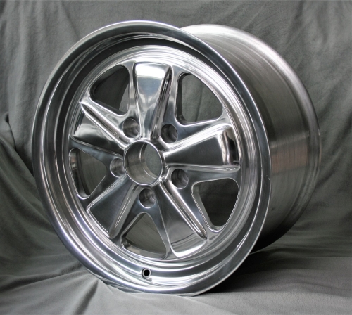 Maxilite 5 Spoke Fully polished fits Porsche 17x9 5x130 rear