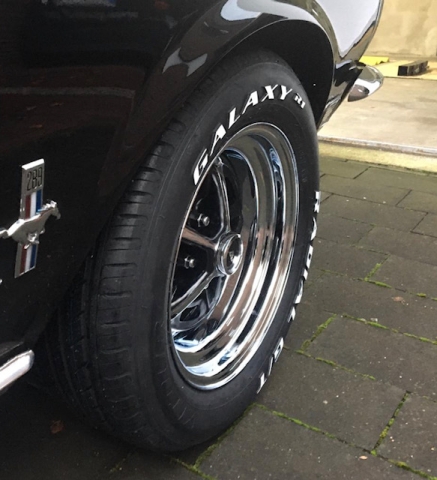 Vitour Galaxy R1 245/60R15 RWL
