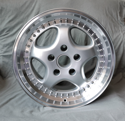 Maxilite Multi Piece Style passend für Porsche 18x10 5x130 hinten ET47