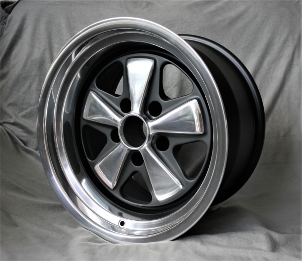 Maxilite RSR Style passend für Porsche 17x10 5x130 hinten