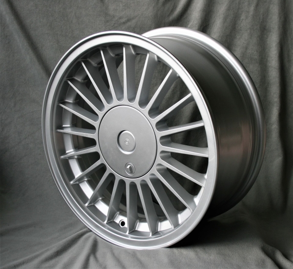 Maxilite Spoke Style passend für BMW 17x7,5 4x100