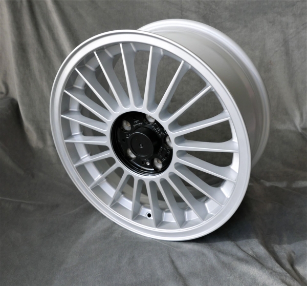 Maxilite Spoke Style passend für BMW 18x8 5x120