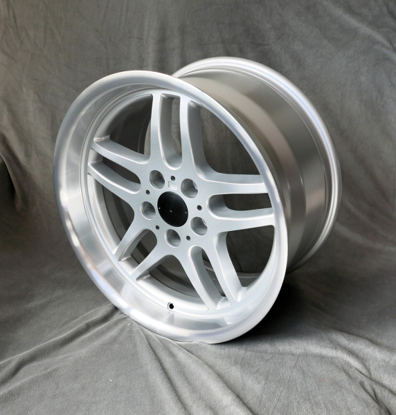 Maxilite BM34 Style passend für BMW 18x9,5 5x120 ET20