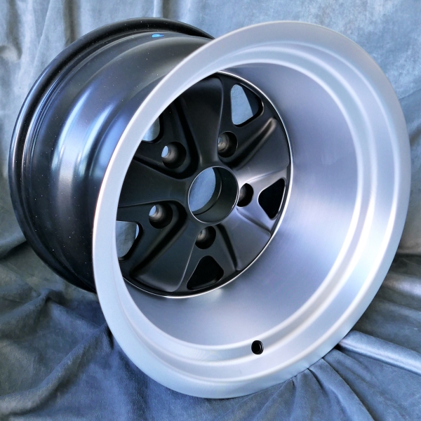 Maxilite 5 Spoke Schwarz passend für Porsche 15x11 5x130 hinten